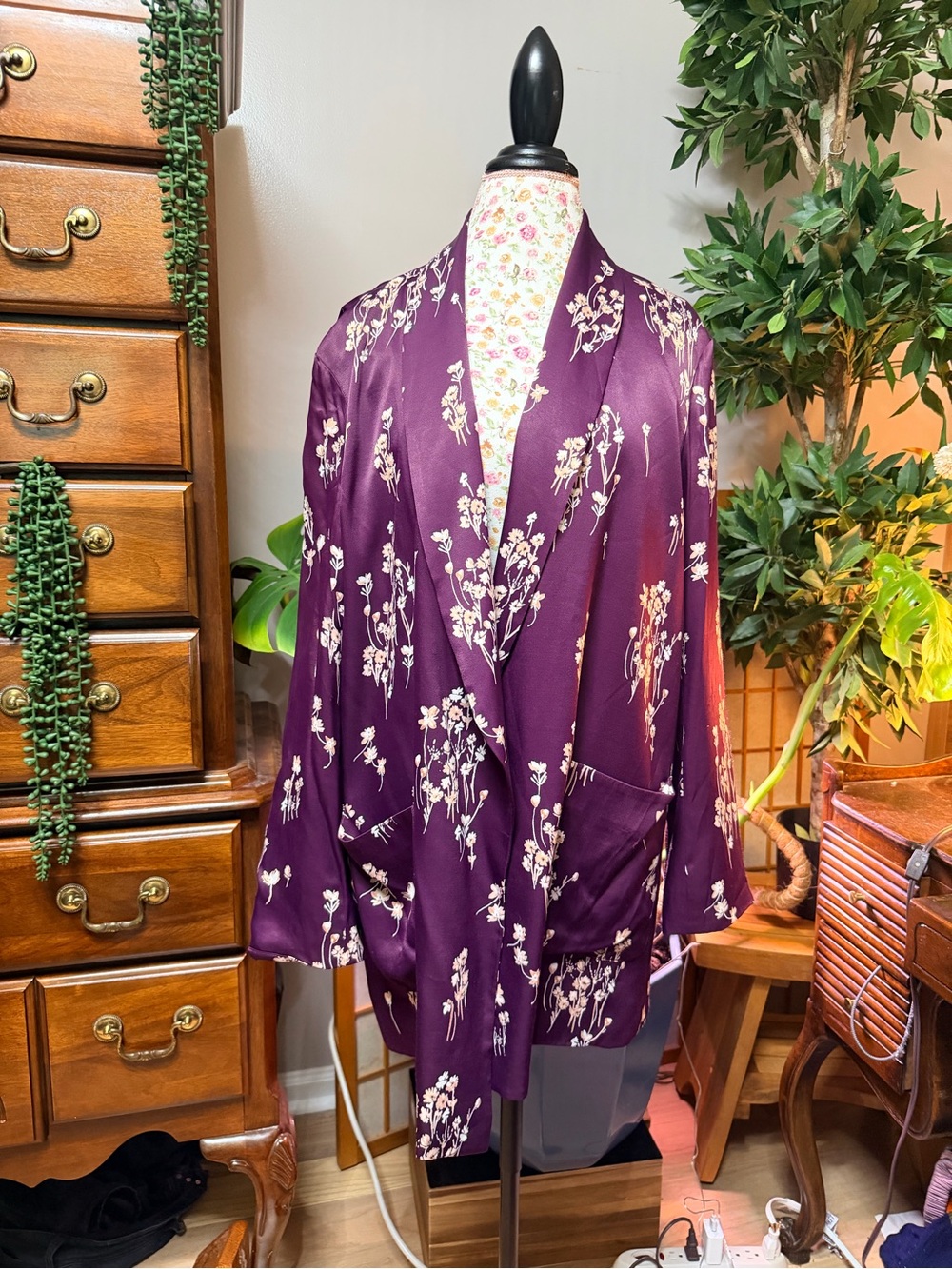 Anthropologie ett:twa Tavie Floral Satin Soft XL Blazer in Plum for Fall Layers